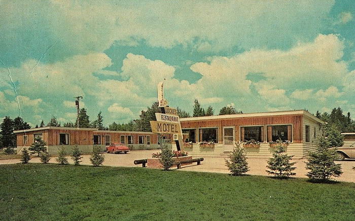 Lockes Motel & Restaurant (Seney Country Inn) - Old Postcard